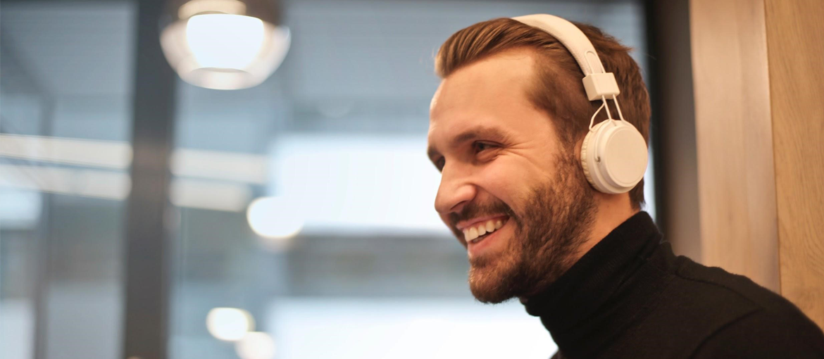 12 inspirierende Podcasts für kreative Köpfe