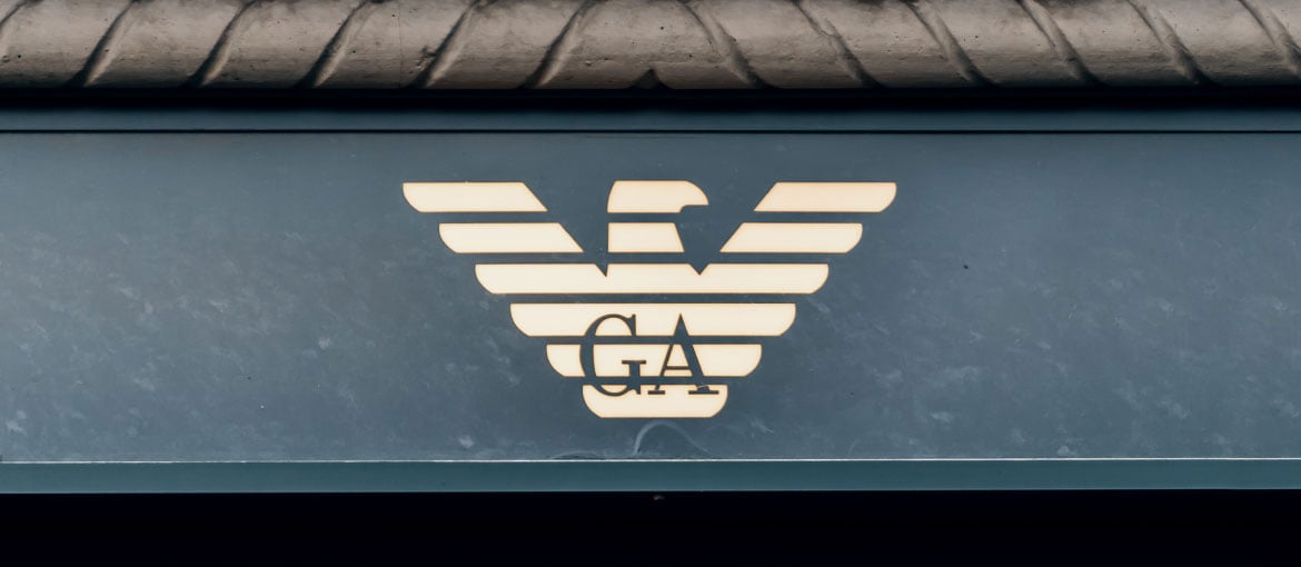 Emporio Armani: Logo und Geschichte eines Modeimperiums